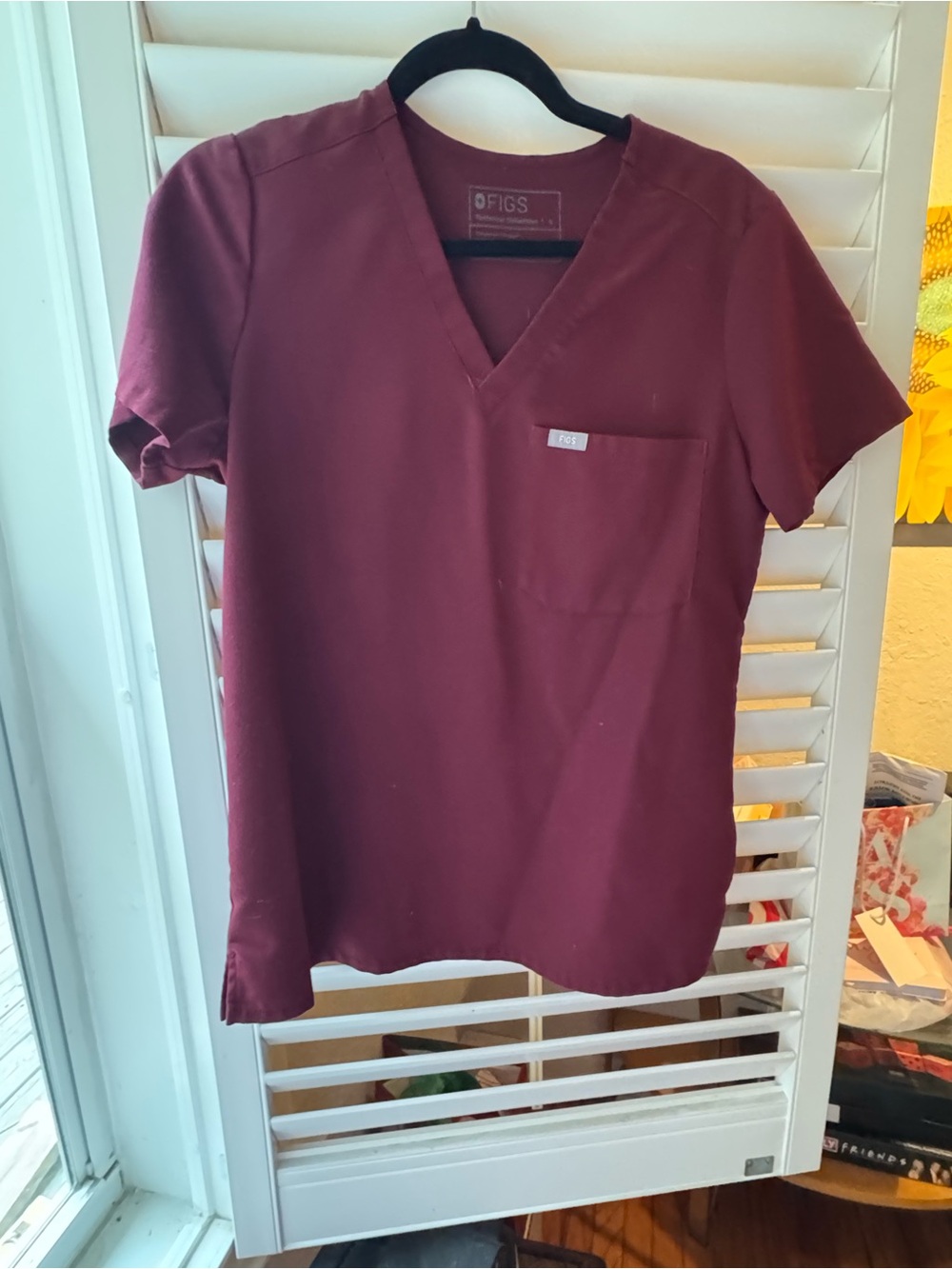 Figs Women's V-Neck Scrub Top in Wine